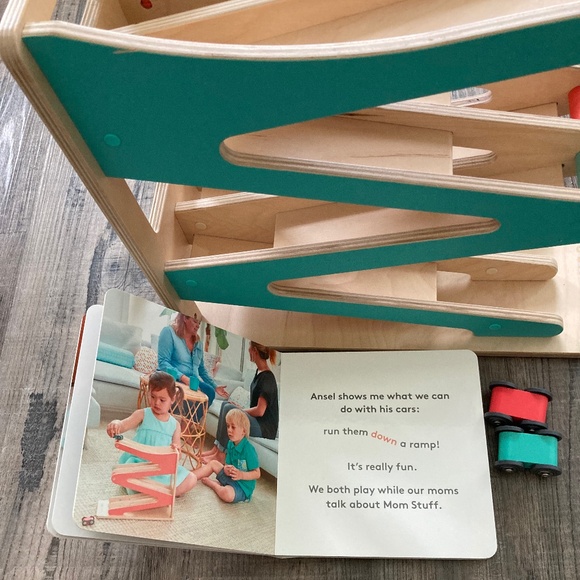 Lovevery Car Ramp with Cars and a Book - Picture 2 of 7